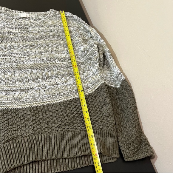 Caslon Colour Block Crewneck Sweater - Olive Green - Picture 9 of 9